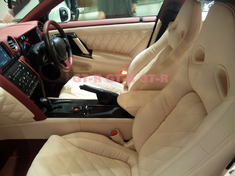 アンドン 青龍 デコトラ Art TruckA glittering 10-foot truck customized in every