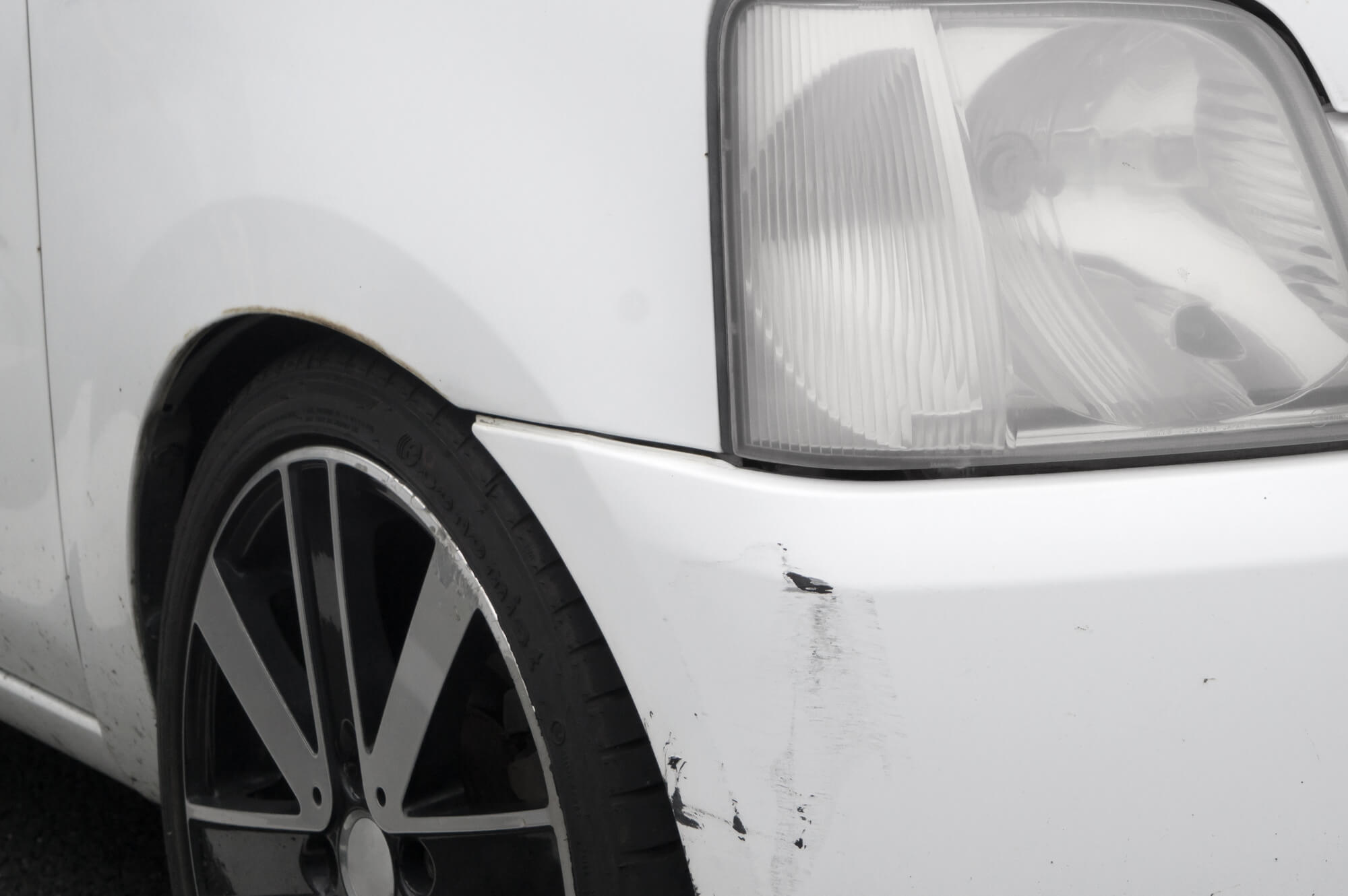 車の塗装剥がれの放置は危険！？堺市・大阪市 板金塗装