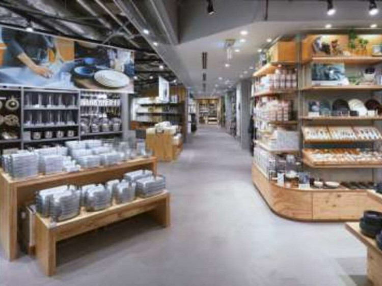 スタンダードプロダクツ バイ ダイソー』 噂の生活雑貨ブランド2号店が新宿に! 場所は新宿アルタ!2025.2閉店関東のお出かけ情報ならオソトイコ