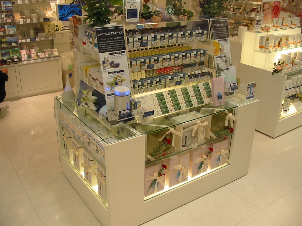 商品陳列用什器 黒LED有LEDディスプレイ,ライティングステージOSHARE-EXPO おしゃれ什器 カッティング シール販促pop おしゃれEXPO