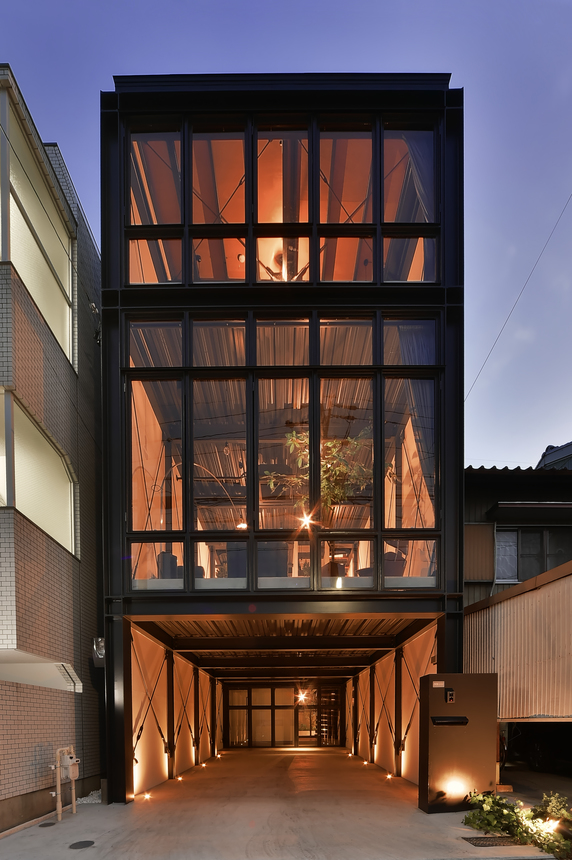 デザイン性のあるちょっとおしゃれな鉄骨階段について