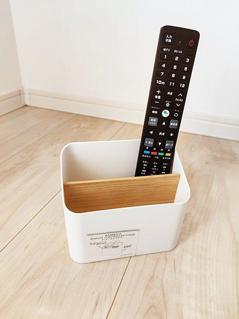 ダイソー』で買った『リモコンボックス 八角タイプ』と『リモコンスタンド ワイド』: パソコン・FXなどに関する日記