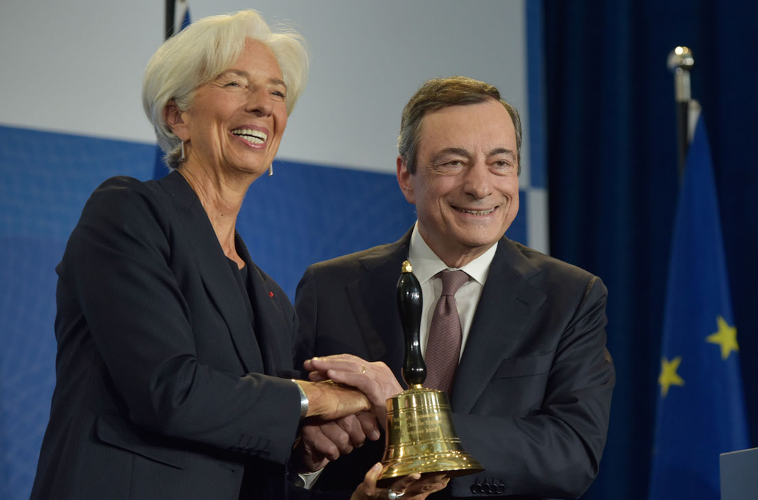 ＥＣＢラガルド総裁は渋面、ドラギ氏は笑顔で市場にメッセージ＝研究ロイタ