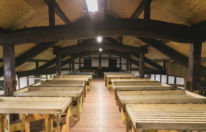 而今酒蔵の瓦葺き替え1818年建設而今 木屋正酒造 名張 酒蔵 jikon