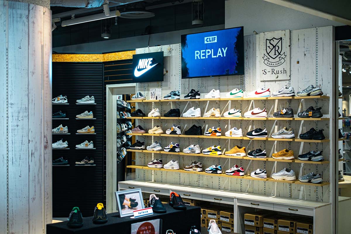 大阪エアジョーダンが買える店TikTok