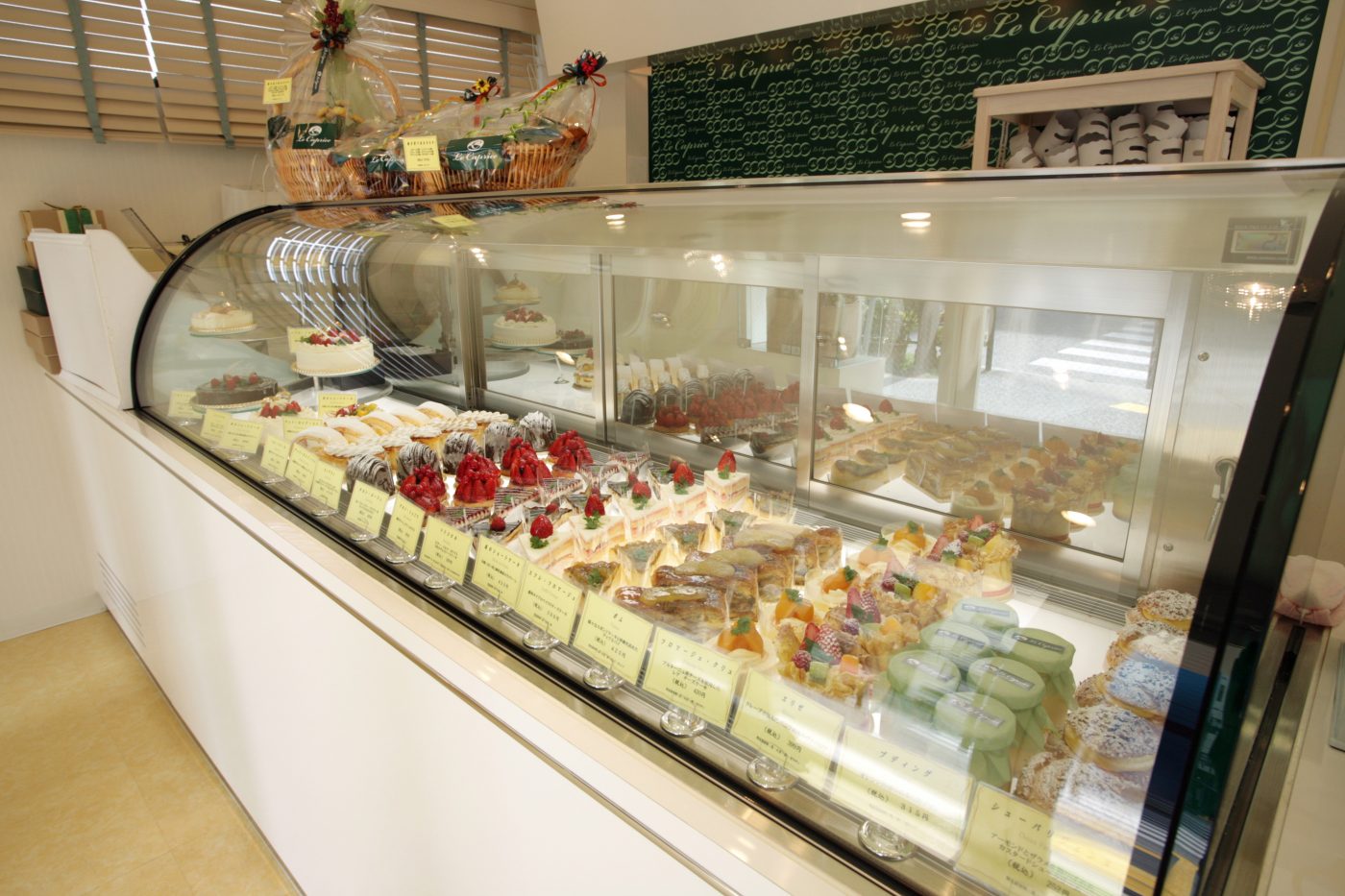 ディスプレイ参考価格ケーキトレイ・アントルメ台等パティスリー向け店舗用品は美の丈にお任せください。 - 美の丈