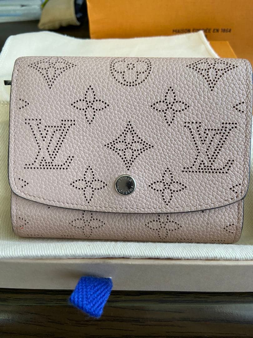LOUIS VUITTON ルイ・ヴィトン ポルトフォイユイリス コンパクト 二つ折り財布 ホワイト M12682 ICチップ 日本限定 レディース未使用 買取品 - メルカリ