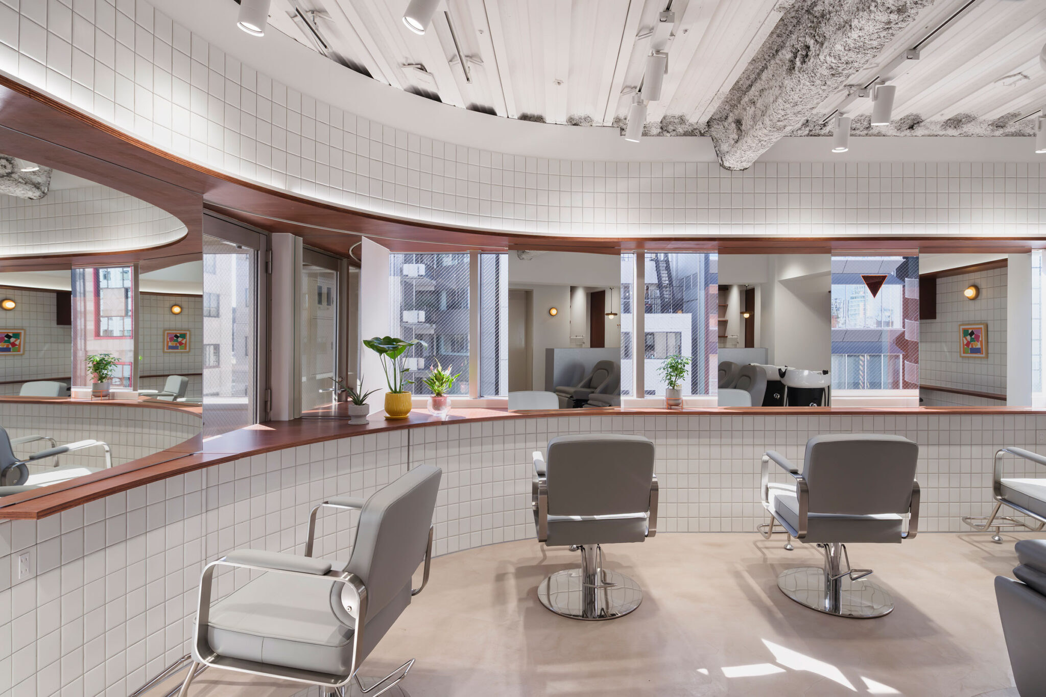 開業実績：3坪 セット2面 シャンプー1台の美容室事例No.18009美容室開業.com