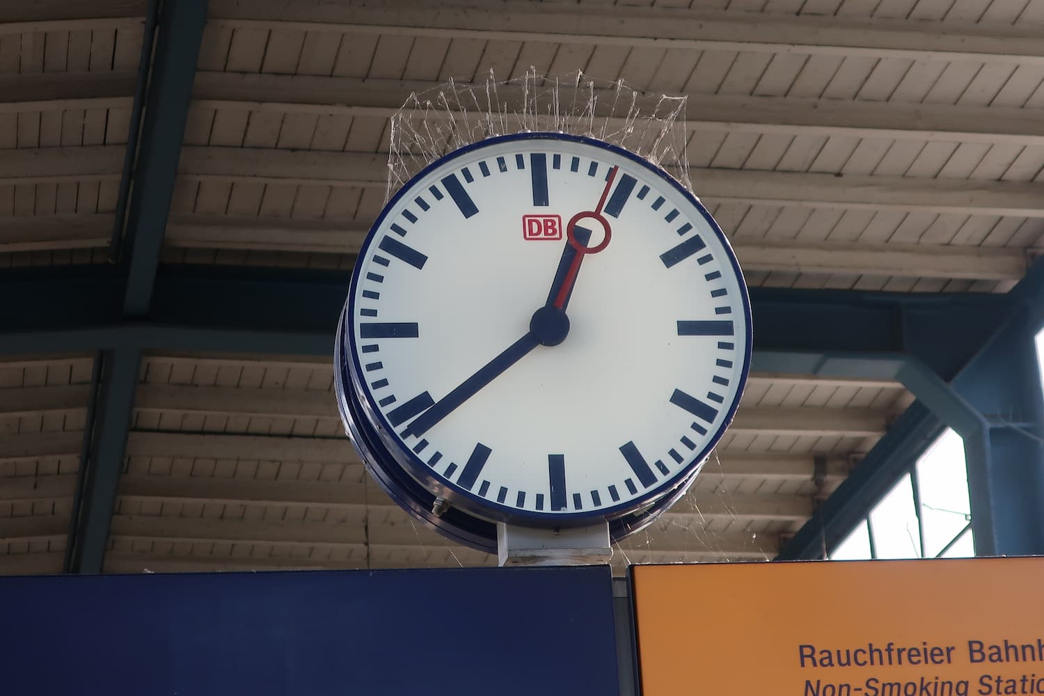 健康にも経済にもよくないサマータイム、 制度廃止にもたつく米国と欧州の複雑な事情WIRED.jp