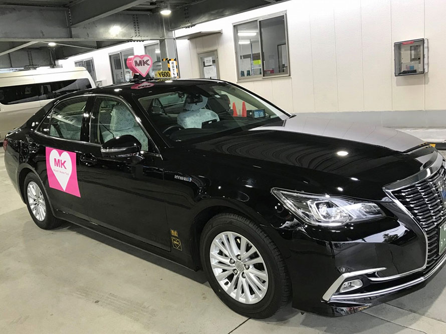 高級レクサス塩鶴タクシー東京医学学会ドクター送迎タクシー医学学会ドクターご僧侶送迎タクシー 個人 タクシー でありながらハイヤー以上の快適な移動空間をお客様様にご提供させて頂きます