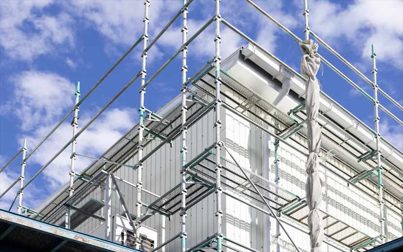 マンション大規模修繕の足場費用を解説！単価や計算式、5つの注意点を解説