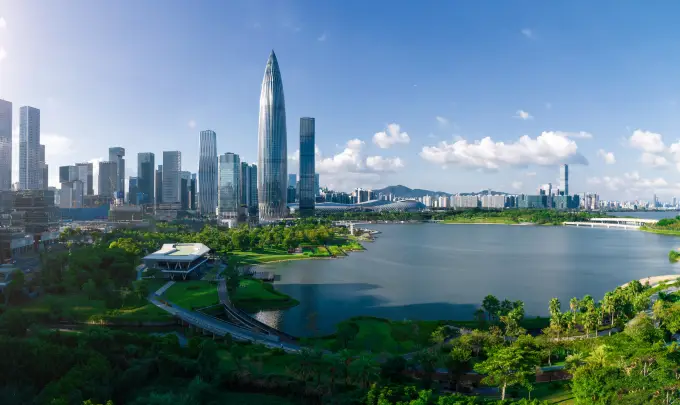 深セン華強北のスマホアクセサリーマーケット