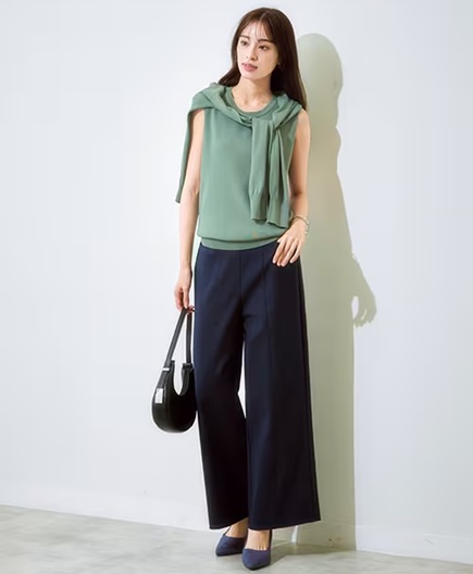 夏のオフィスカジュアル」正解コーデ30選！ポイントからアイテム選びまで徹底解説The Style Dictionary