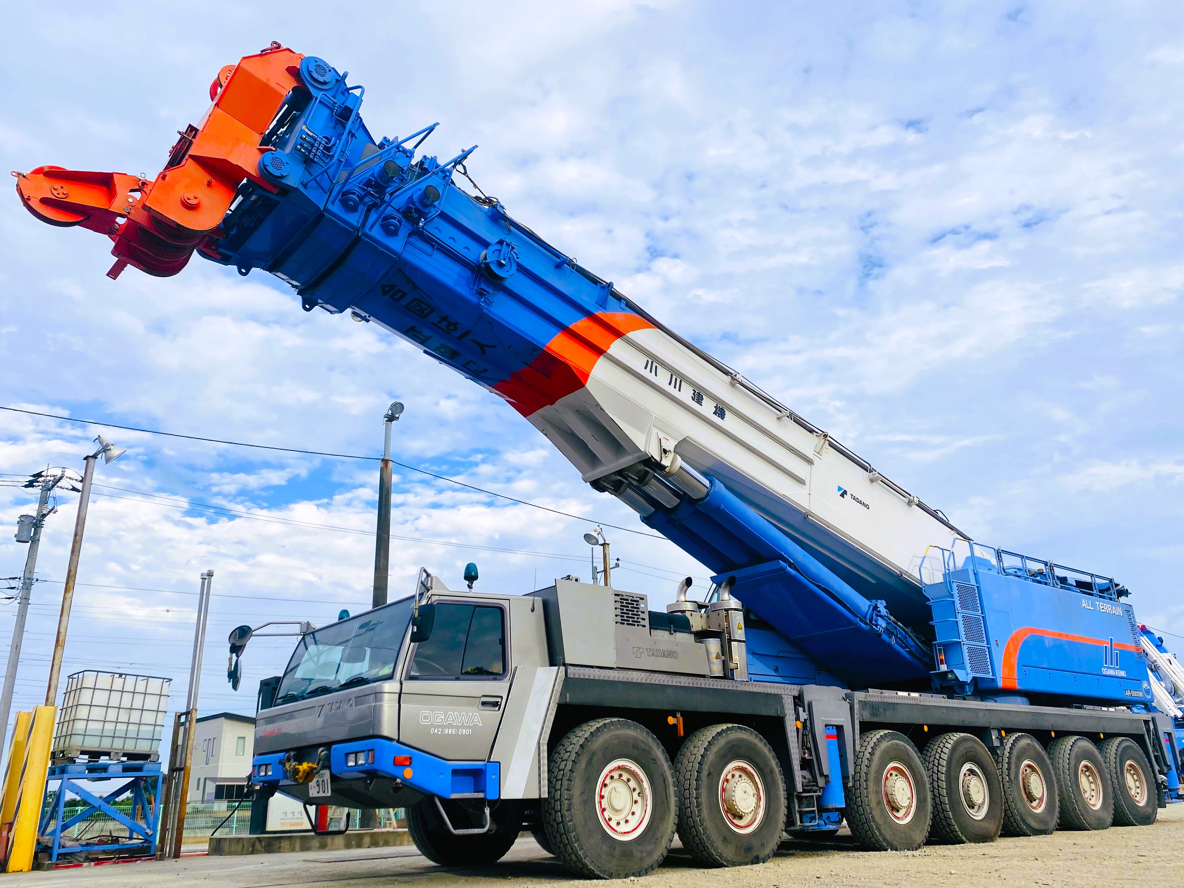 クレーン揚重・運送事業日本海港運株式会社