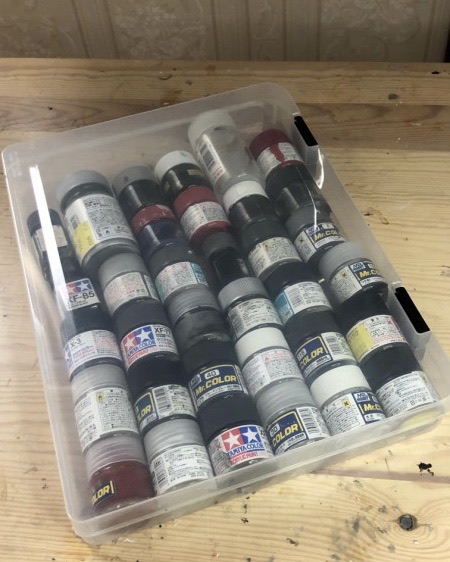 プラモ用の塗料ケースには、ダイソーの「セクションケース 大 15分割」がおすすめOIIOJP