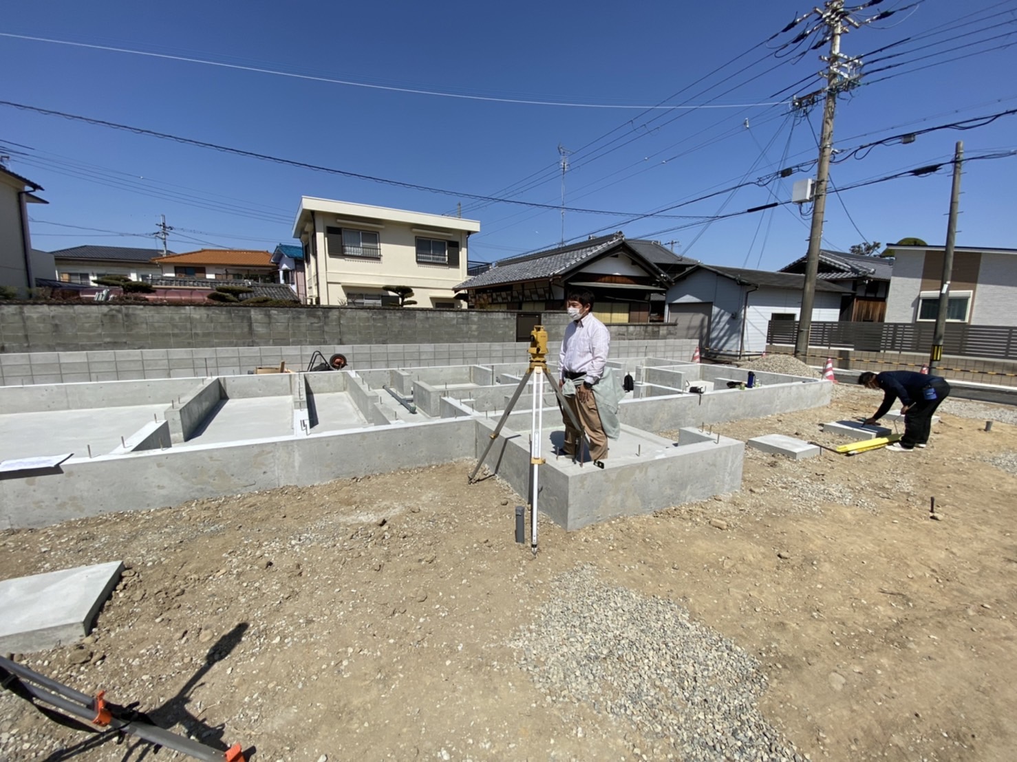 基礎工事４ 墨出し山梨県の新築住宅・リフォームなら地元工務店の『山本建築工業』へ