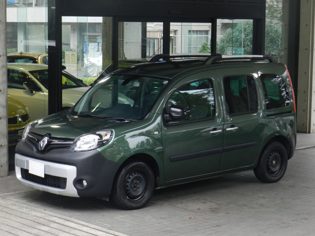 Renault Japonルノー千葉中央ジョンカーキ展示車入りましたっ