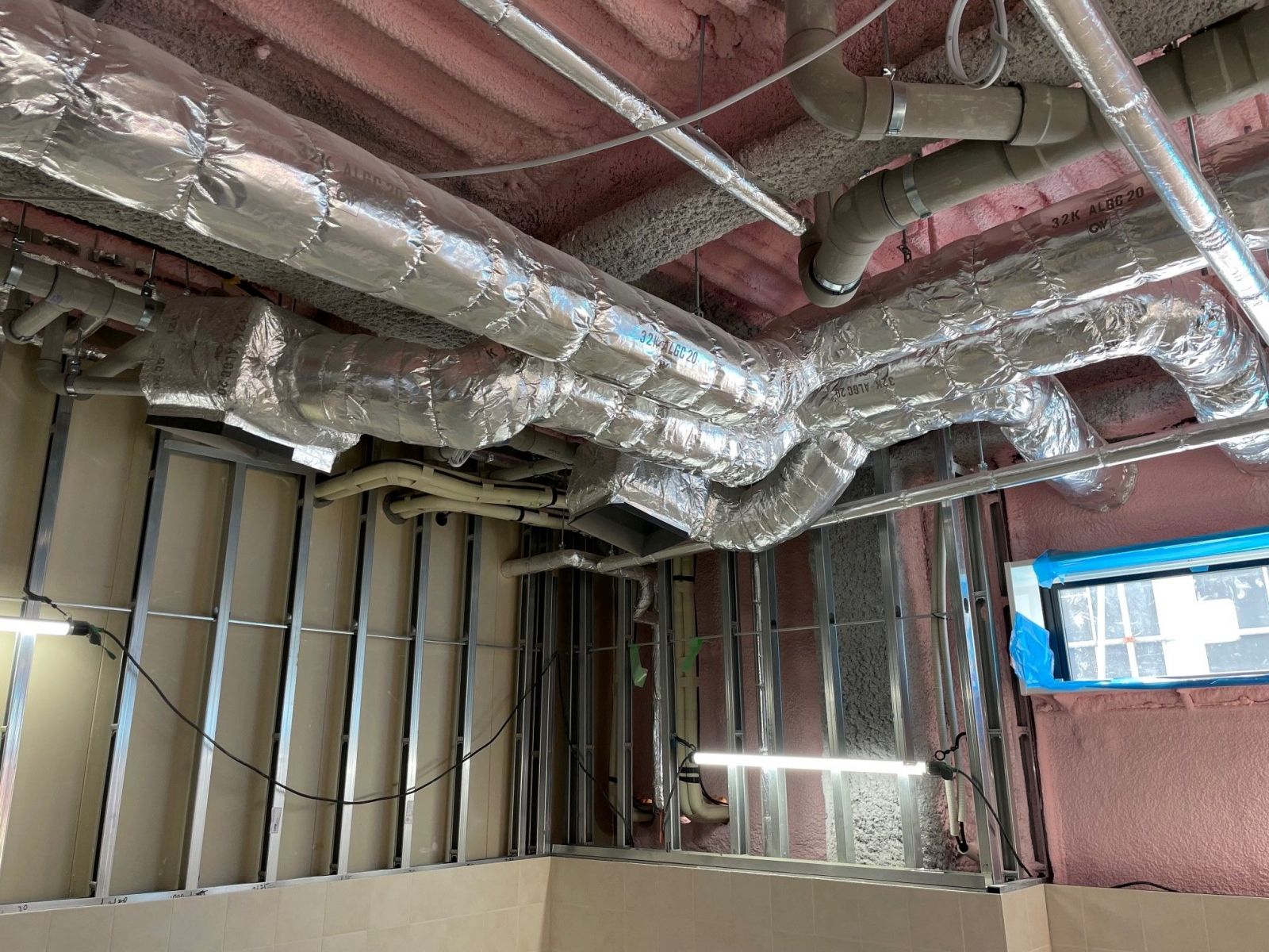 どんな設備に対応する？保温工事が対応する特殊な設備とは