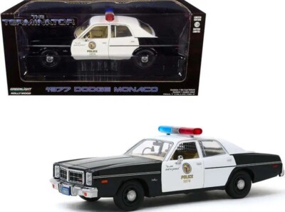 久々のパトカー！ パトカーって1台あるとジオラマとか映えるんだよね〜♪ ＝＝＝ 2001 フォード クラウンビクトリア LAPD 1:18 ・ ・アメ車ミニカー ダイキャスト ジオラマ ミニカー屋さん かっこいい 欲しい コレクション ミニチュア route66 ルート66 アメリカン Die