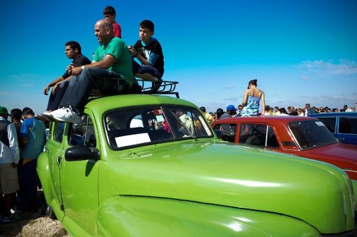 キューバへの自動車輸出の新たな認可