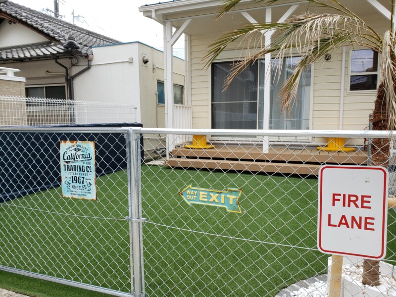 アメリカンフェンス900×1200杭 2本 セットジョイント金具 4個 付きシルバーブラック埋め込み設置スチールフェンスフェンス パーテーション ガーデンフェンス ガレージフェンス メッシュフェンス ポール かっこいい 黒 DIY ドッグラン