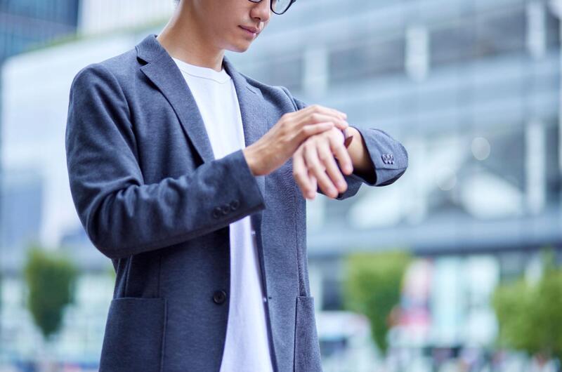 夏のメンズオフィスカジュアルおすすめコーデ15選アイテム選びや着こなしのコツも解説The Style Dictionary