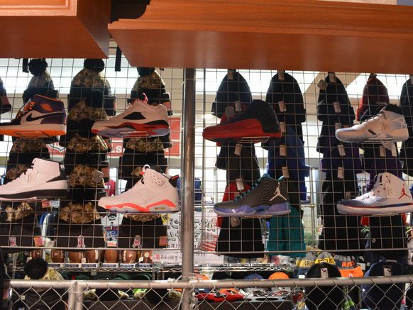 SNKRDUNK POP-UP STORE @阪急メンズ大阪 スニダンポップアップスニーカーダンク