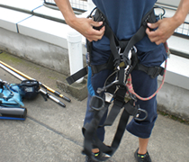 定期窓ガラス清掃・クリーニングの専門業者ビルの外壁・ガラス清掃・ガラスクリーニングから外壁劣化改修・打診調査ならケーワンテック