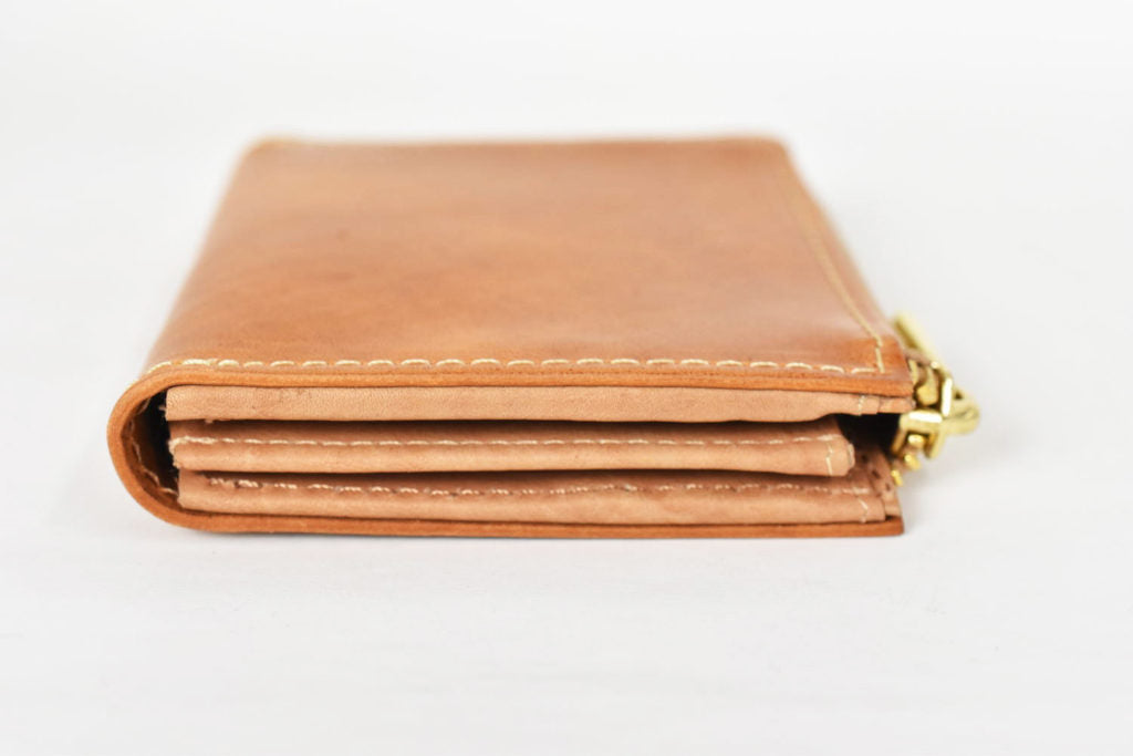 革財布の寿命はいつ？買い替えのタイミングや長持ちさせるコツを解説皮革ドットコム