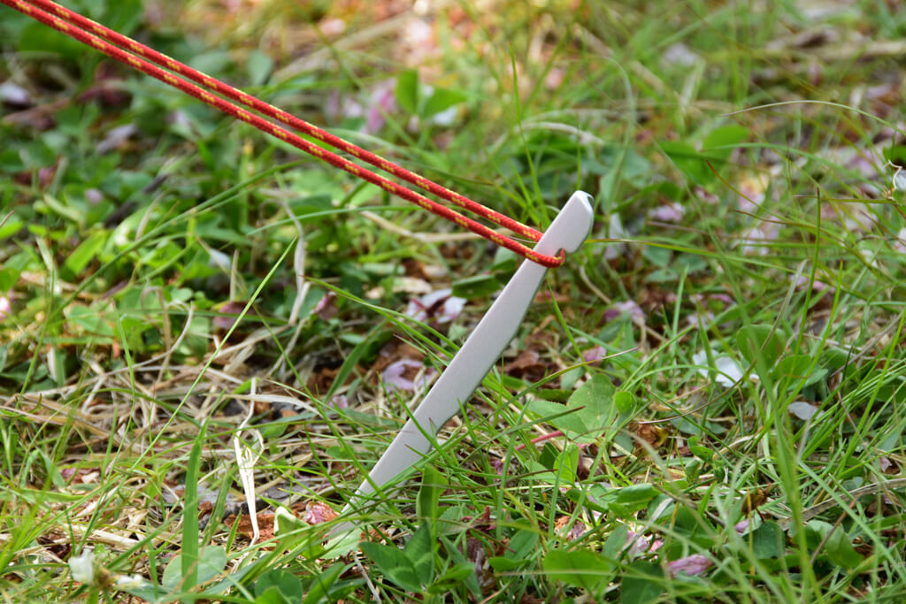 ペグの打ち方＆抜き方のコツや工夫を教えます