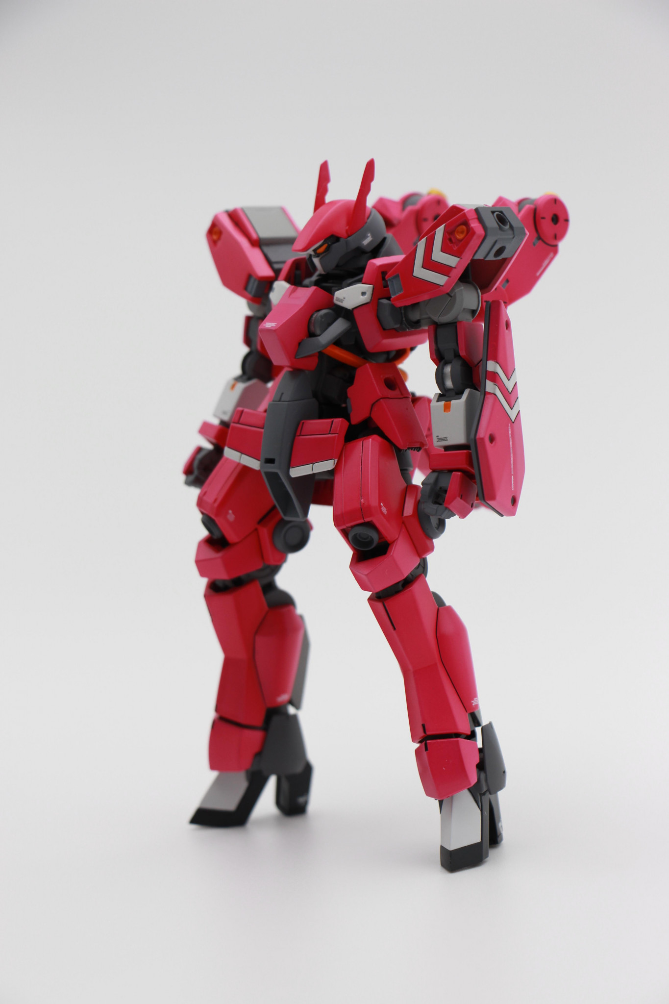 シュヴァルベ・グレイズ・カスタムいわしみずさんのガンプラ作品GUNSTA ガンスタ
