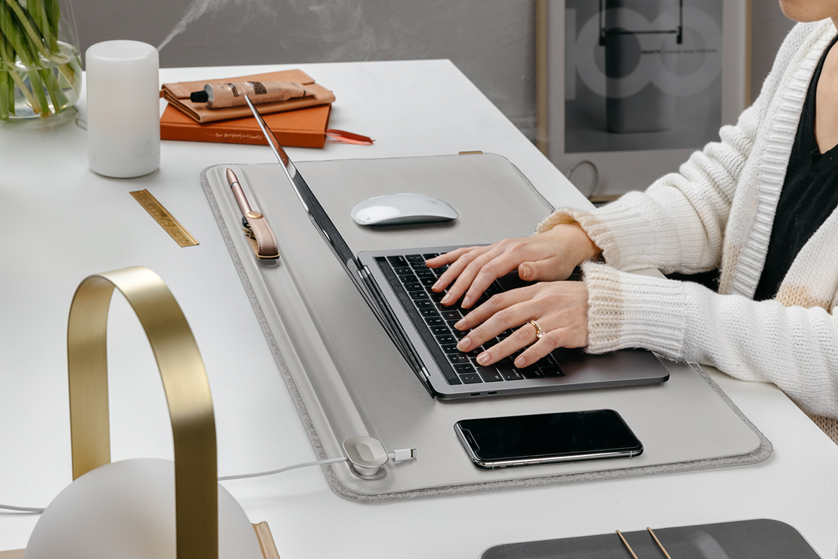 デスクや机周りを活用！100均からできる文房具の収納アイデア