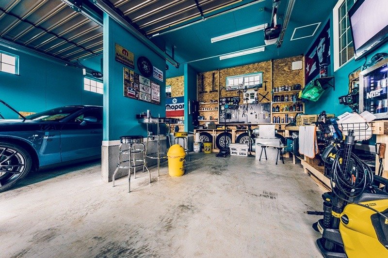 憧れのガレージハウス5選 人気建築家が設計した、愛車と共に暮らす贅沢な空間