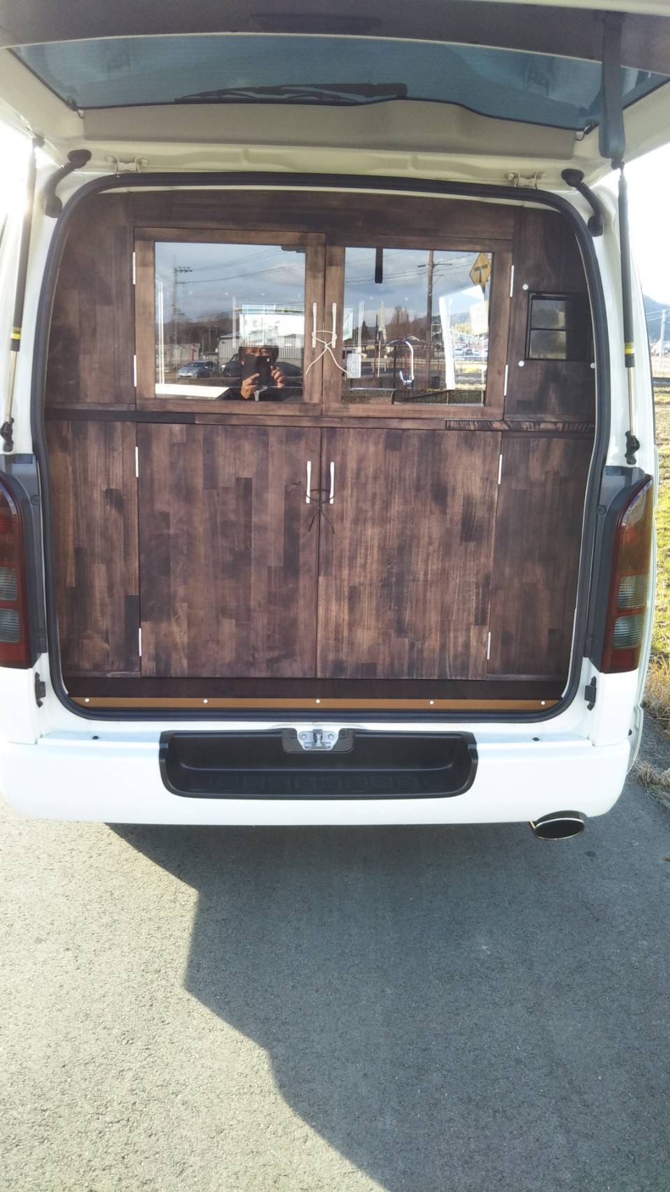 SOLD トヨタハイエース RICH 中古車キャンピングカー中古車販売キャンパーアシスト