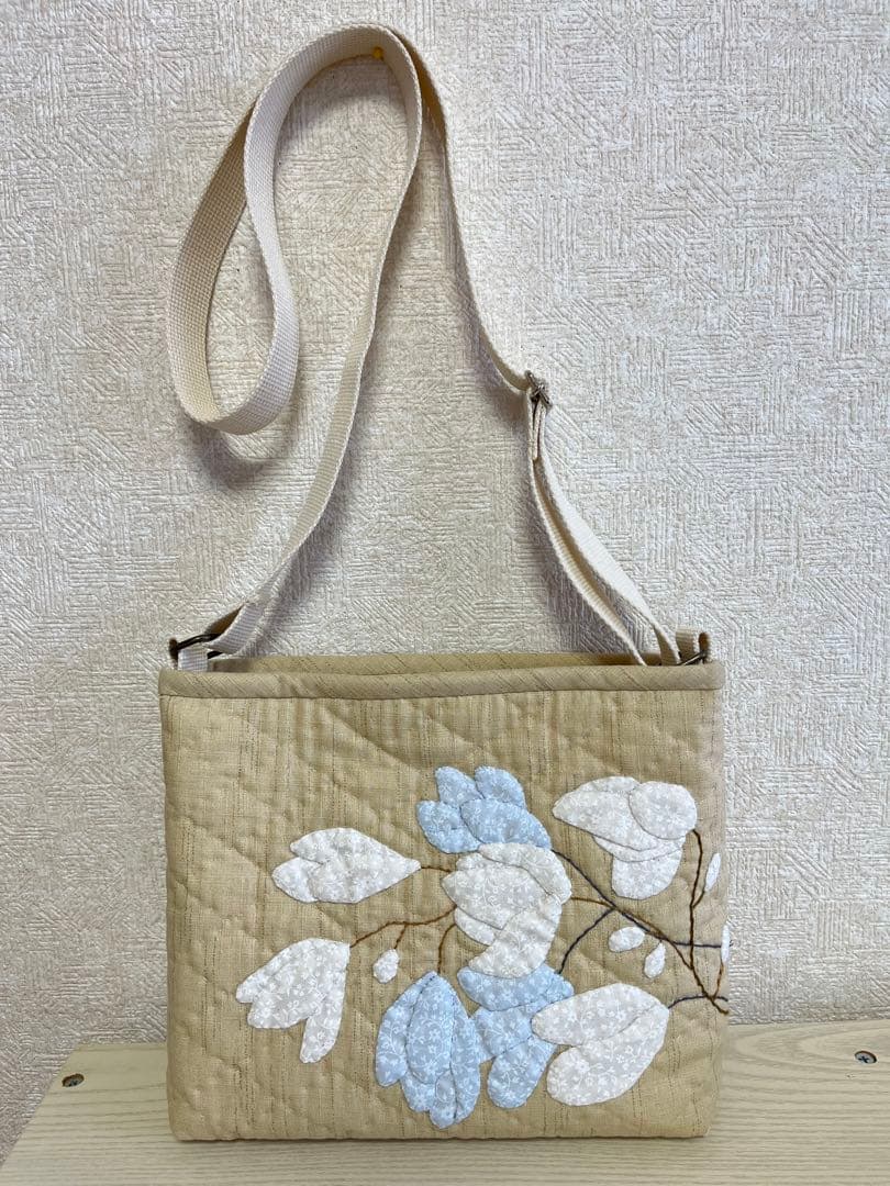 ハンドメイド パッチワークショルダーバッグ ハンドメイド パッチワークキルト ショルダーバッグ - メルカリ