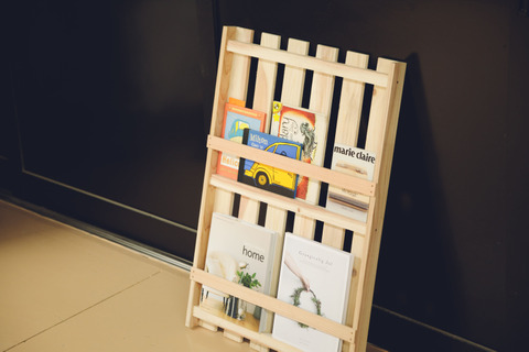 友人からのアイディア！ディアウォール活用術２ｘ４木材とすのこで壁掛け