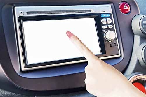 ドライブレコーダーを運転席側に取り付けるってどんなメリットがあるの？でもやっぱり助手席側でしょ！？ドラ・ビュー！ Driview!