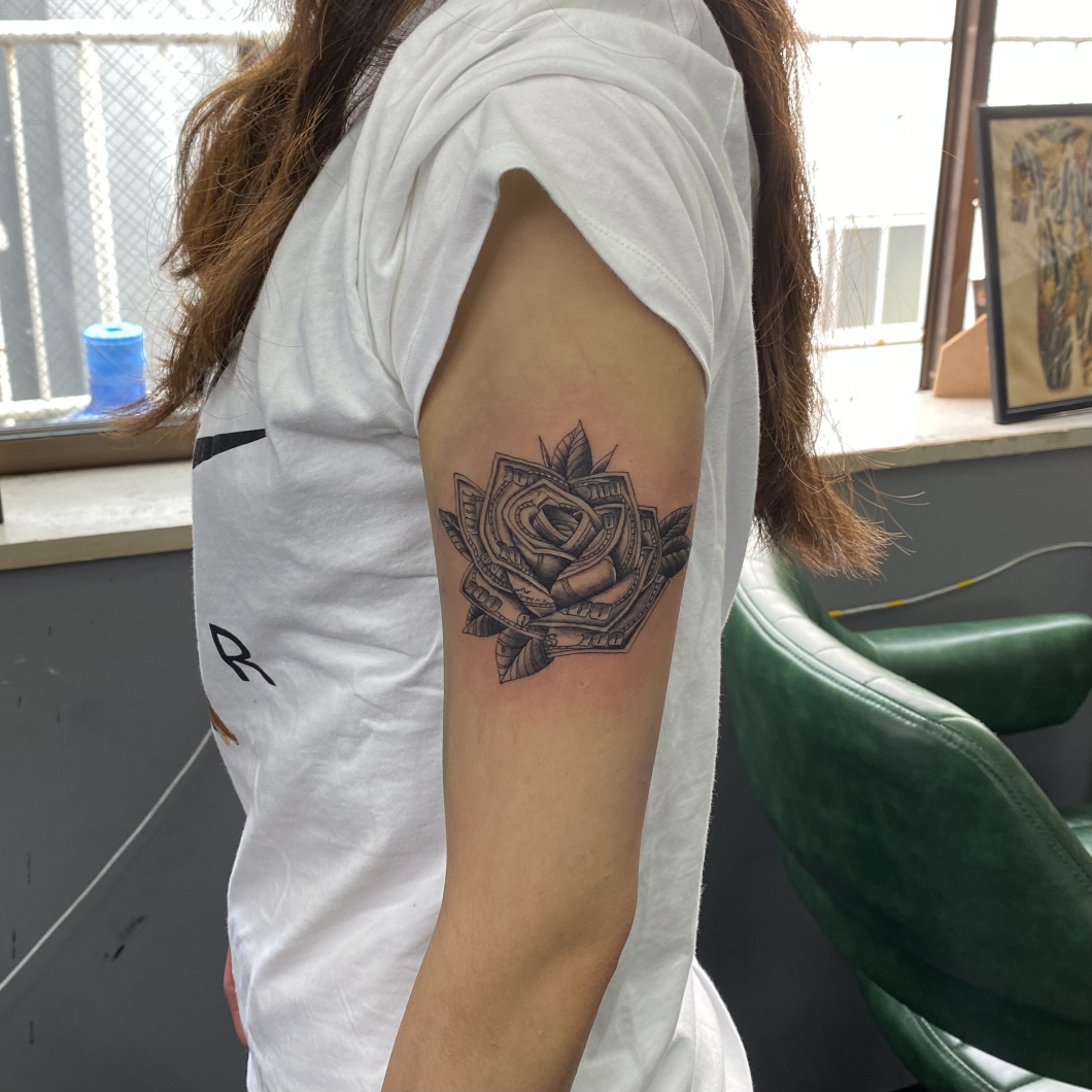 札束」のアイデア 44 件札束, チカーノ, タトゥ