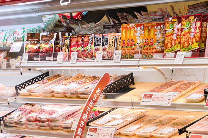 精肉売り場からクリスマス、年末用のオードブル、ブロック商品を入荷致しました🍗🍖生ハムや各メーカーさんのブロックをこれから続々と入荷していきますので是非福田屋鹿沼店精肉で年の瀬の準備をどうでしょうか🙆‍♂️福田屋百貨店鹿沼公式アカウント 福田屋百貨店