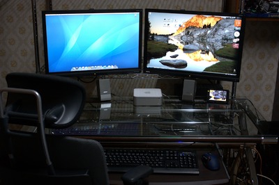 メタルラックにモニタアーム : とくに意味なし