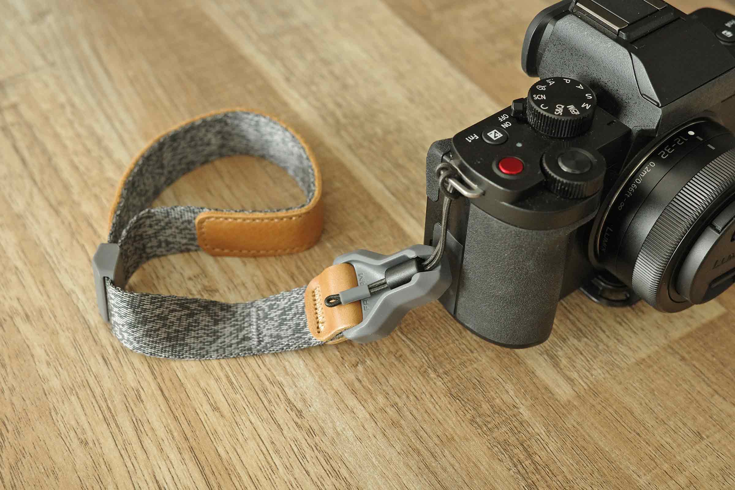 FALCAM 撮影時に便利なストラップ『マグリンク』シリーズTHE MAP TIMES