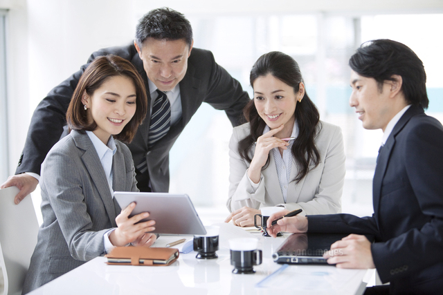 大阪の梅田で撮れるビジネスプロフィール写真におすすめの写真スタジオ5選おすすめの写真スタジオが見つかる写真館アワード