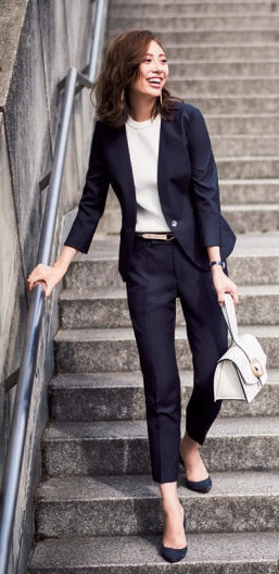 転職活動中の女性必見！ 印象アップのスーツ選びと着こなしのコツ転職Hacks
