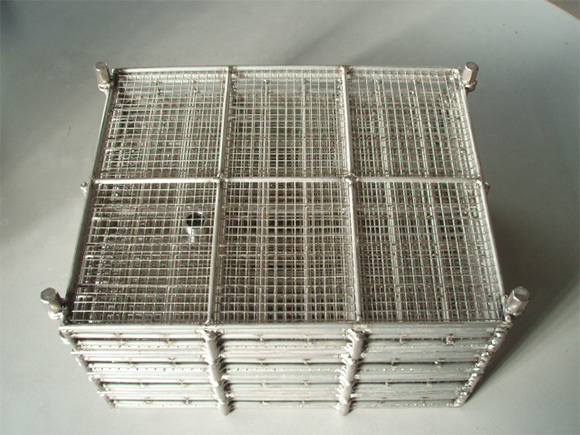 メッキ治具メーカーの株式会社 サニックスキャリアバ