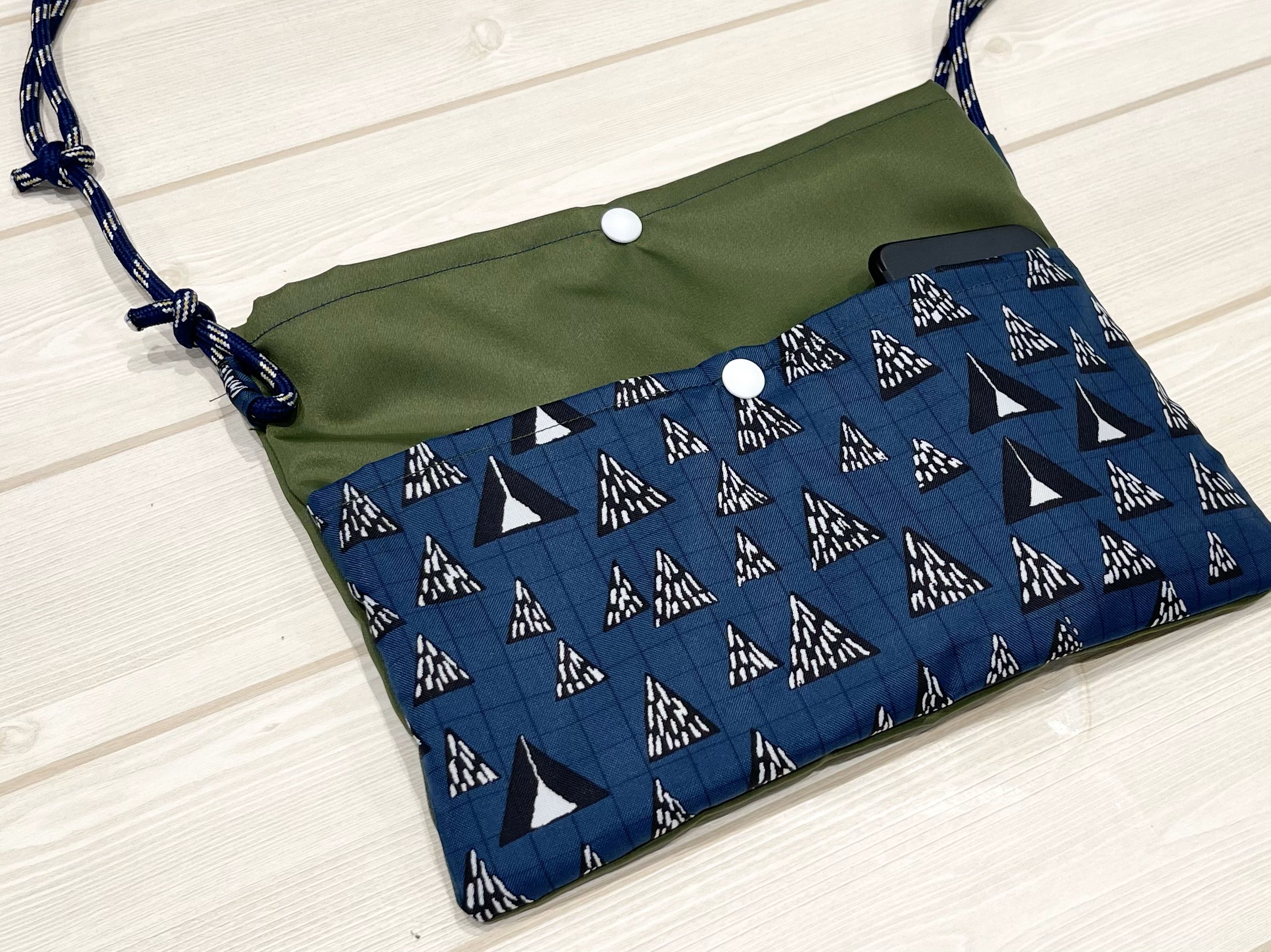 作り方・レシピ付き パラコードがアクセント◎サコッシュお役立ち情報ノムラテーラー オフィシャルサイト