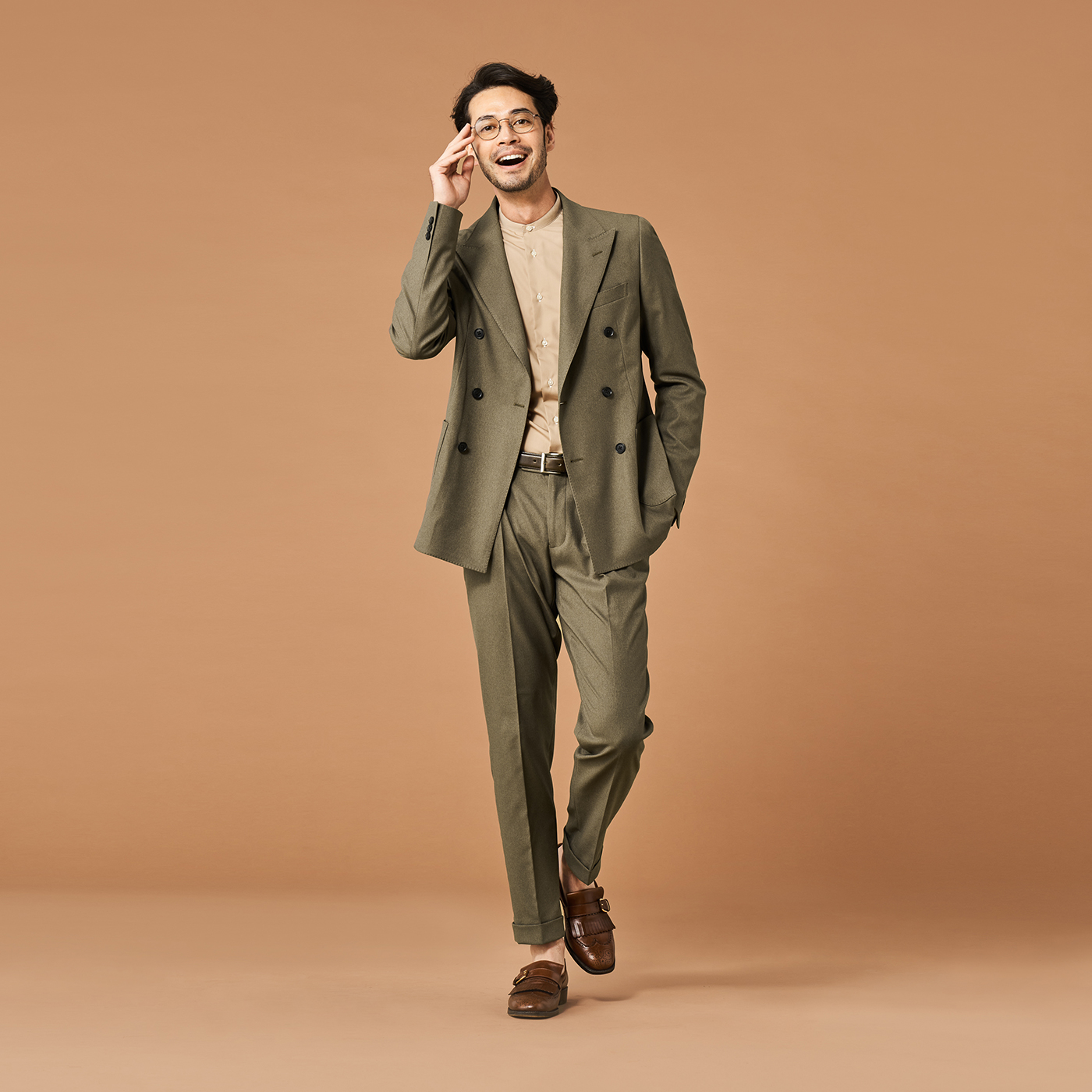 ダブルブレストのスーツ」をお洒落のプロ4人はこう着こなすMEN'S EX ONLINE