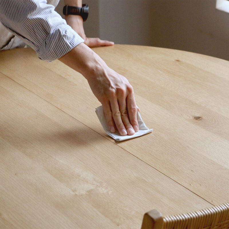 学習塾の裏技 机のえんぴつ汚れの落としかた リビング学習派のかた必見個太郎塾佐久市岩村田教室