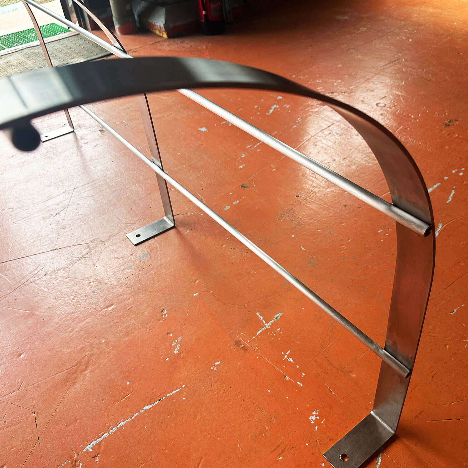 点検用 背かご付タラップ電設資材・金物製作.com特注金物スピード調達