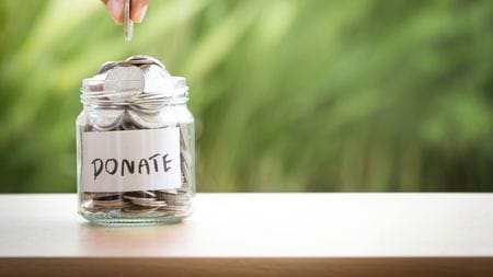 Amazon.co.jp: お札専用 貯金箱 折らない 札 10億円 ゴールド レプリカ付き 札専用 おしゃれ シンプル 透明 黒 白 祈願 お金折らずに入れる 札入れ お札 お金 可愛い1.白: ホーム＆キッチン