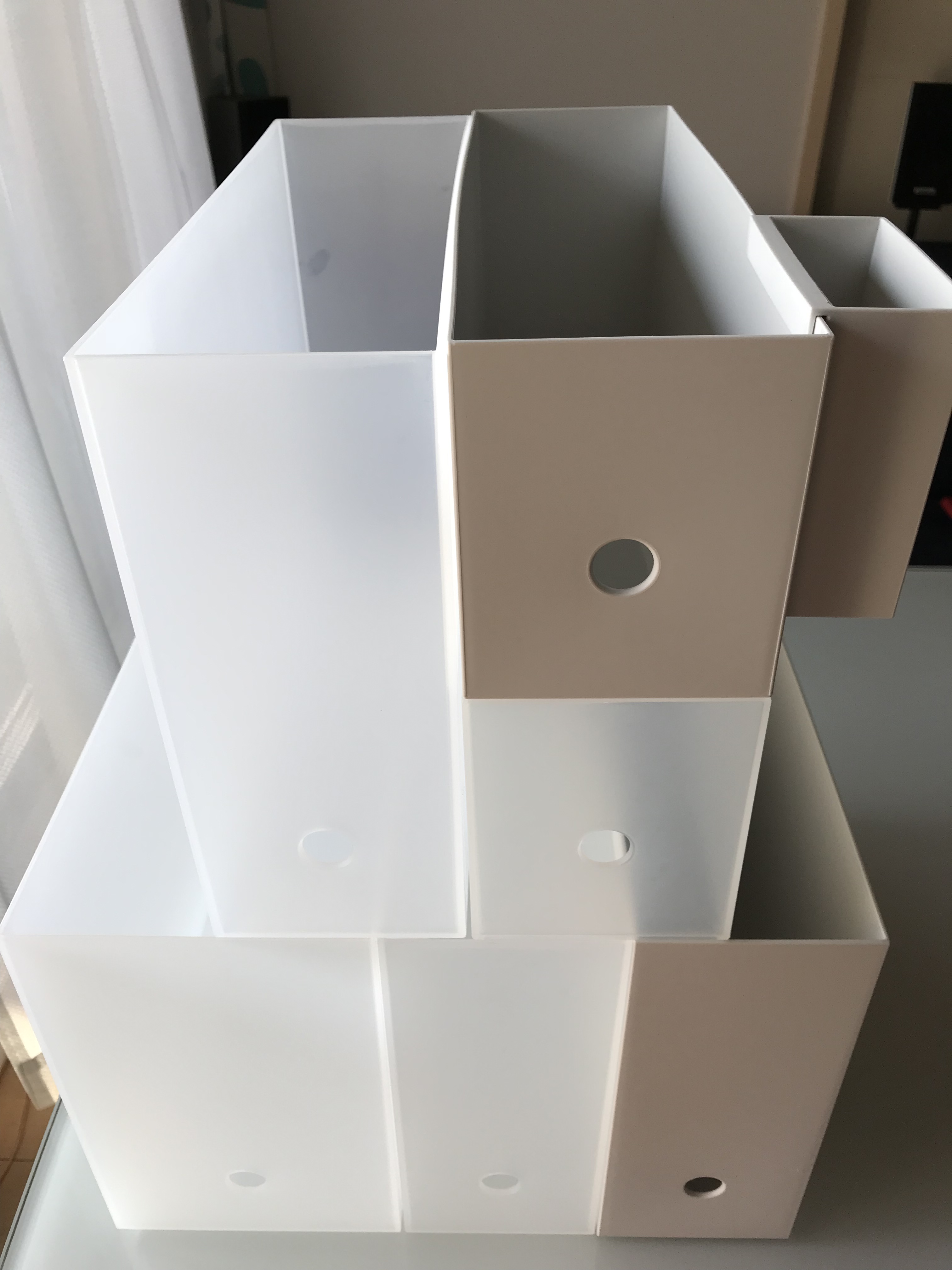 セリア 本や書類の収納にはこの「ファイルスタンド」を使うのが絶対お勧めだった！サンキュ